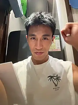 Snapshot of gooodboiii chatting on 03/26/26, 03:28 gooodboiii online show from 03/26/26, 03:28