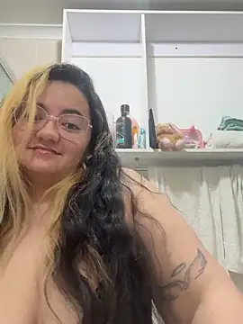 Snapshot of Sofia_dolly2569 chatting on 09/13/25, 12:10 Sofia dolly2569 online show from 09/13/25, 12:10