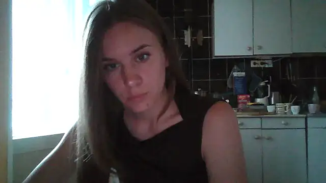 Snapshot of Avoriaa chatting on 07/03/26, 08:32 Avoriaa online show from 07/03/26, 08:32