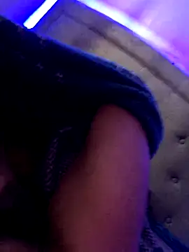 Snapshot of Cartyiii chatting on 09/16/25, 04:30 Cartyiii online show from 09/16/25, 04:30