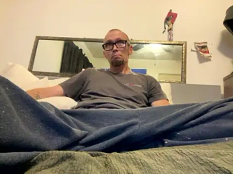 Snapshot of Nocturnal_Eros chatting on 01/17/26, 03:00 Nocturnal Eros online show from 01/17/26, 03:00
