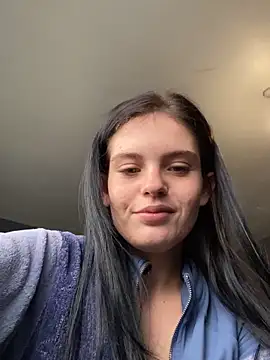 Camwithchlox online show from 10/26/25, 12:11