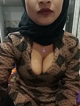 Itz Mayra  online show from 11/16/25, 07:58