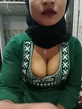 Itz Mayra  online show from 11/22/25, 07:07