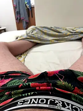 Snapshot of dicksmallll chatting on 09/13/25, 11:15 dicksmallll online show from 09/13/25, 11:15