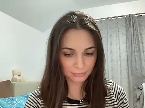 lannaah  online show from 10/08/25, 11:19