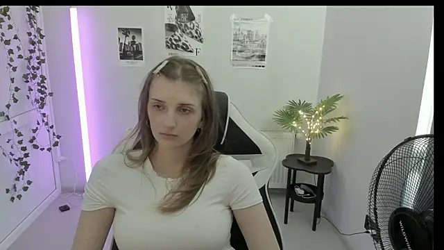 Snapshot of NeyliDream chatting on 06/30/26, 12:17 NeyliDream online show from 06/30/26, 12:17
