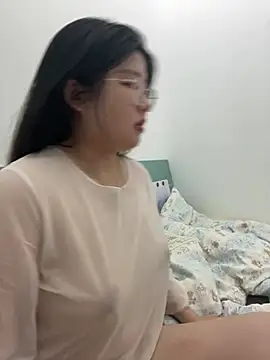 Snapshot of xxwang20 chatting on 04/04/26, 05:10 xxwang20 online show from 04/04/26, 05:10