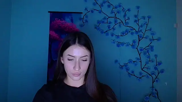 Snapshot of AlisaBubbles chatting on 12/01/25, 01:05 AlisaBubbles online show from 12/01/25, 01:05