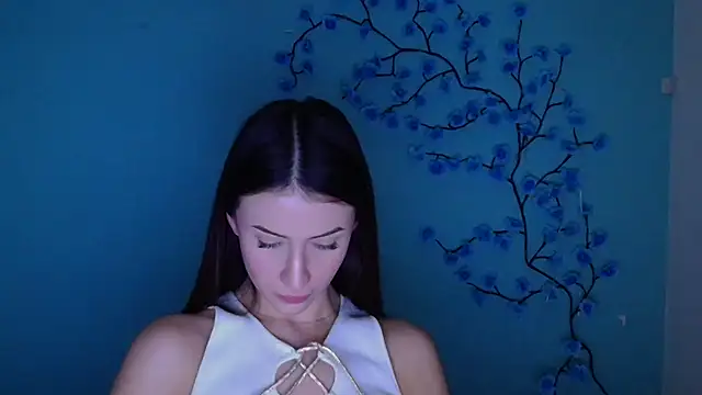 Snapshot of AlisaBubbles chatting on 12/19/25, 08:32 AlisaBubbles online show from 12/19/25, 08:32