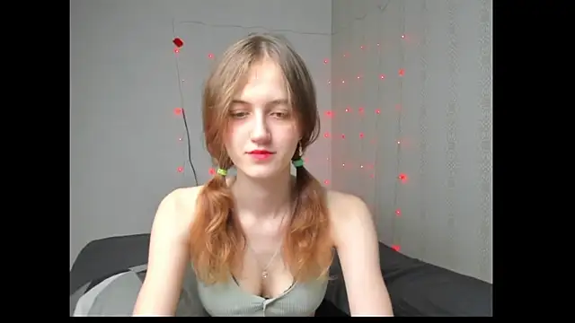 Snapshot of dreamy_pollyyy chatting on 03/24/26, 03:28 dreamy pollyyy online show from 03/24/26, 03:28