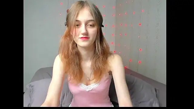 Snapshot of dreamy_pollyyy chatting on 04/08/26, 04:51 dreamy pollyyy online show from 04/08/26, 04:51