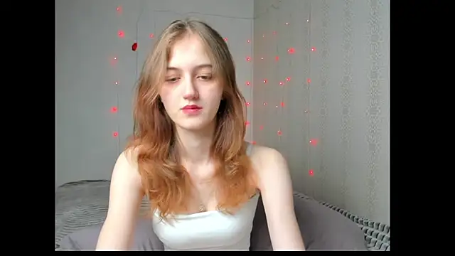 Snapshot of dreamy_pollyyy chatting on 05/16/26, 07:45 dreamy pollyyy online show from 05/16/26, 07:45