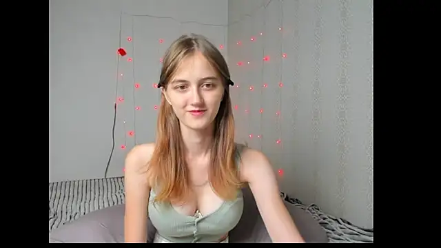 Snapshot of dreamy_pollyyy chatting on 07/02/26, 07:31 dreamy pollyyy online show from 07/02/26, 07:31
