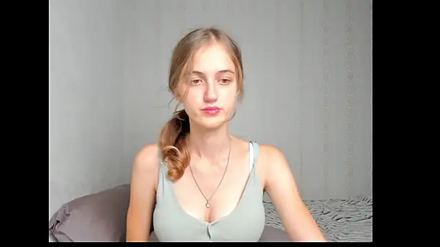 Snapshot of dreamy_pollyyy chatting on 07/30/26, 09:03 dreamy pollyyy online show from 07/30/26, 09:03