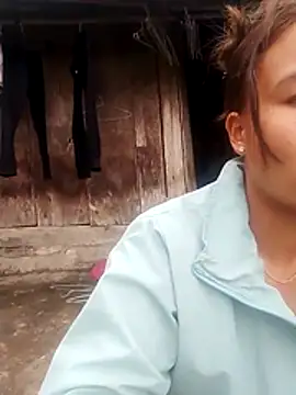 Snapshot of Huyen_x chatting on 12/05/25, 01:47 Huyen x online show from 12/05/25, 01:47