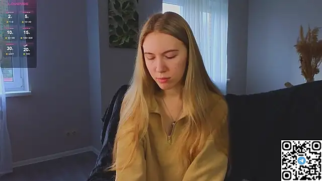 Succubelle online show from 10/08/25, 06:11