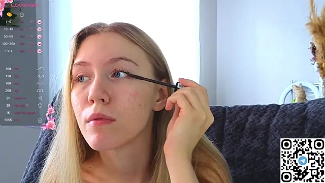 Succubelle online show from 10/26/25, 06:08