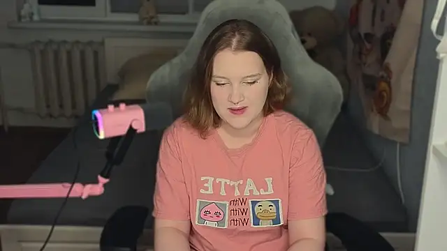 Snapshot of OliviaBlade chatting on 09/27/25, 02:11 OliviaBlade online show from 09/27/25, 02:11