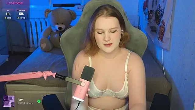 Snapshot of OliviaBlade chatting on 10/09/25, 01:42 OliviaBlade online show from 10/09/25, 01:42