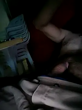 Snapshot of Deyvid184 chatting on 12/16/25, 10:53 Deyvid184 online show from 12/16/25, 10:53