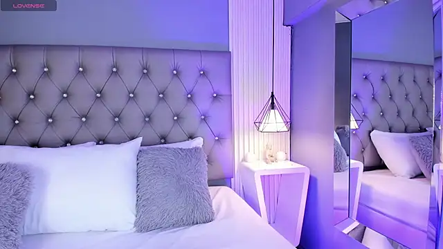 LunaBloomn online show from 01/08/26, 05:04