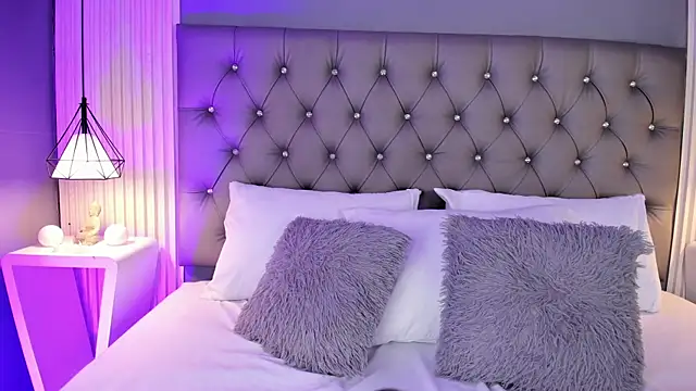 LunaBloomn online show from 03/20/26, 05:07