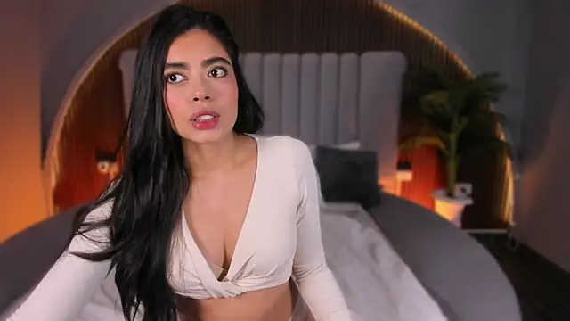 Snapshot of Isabellax21 chatting on 02/17/26, 04:31 Isabellax21 online show from 02/17/26, 04:31