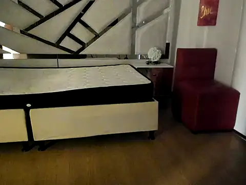 Snapshot of Kimberly_TaylorX chatting on 11/27/25, 03:47 Kimberly TaylorX online show from 11/27/25, 03:47