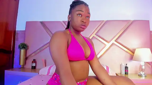 SophieSinclair online show from 10/05/25, 12:47