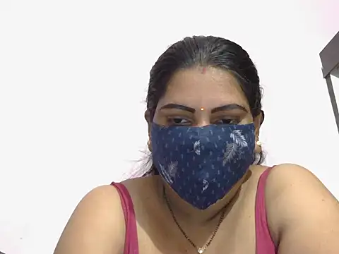 Snapshot of Nisha-telugu chatting on 11/28/25, 10:34 Nisha-telugu online show from 11/28/25, 10:34