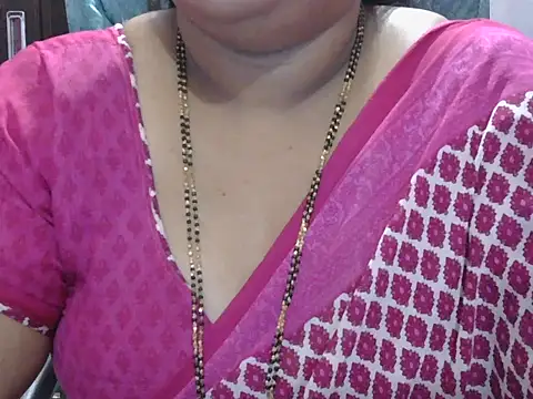 Snapshot of Nisha-telugu chatting on 03/08/26, 02:54 Nisha-telugu online show from 03/08/26, 02:54