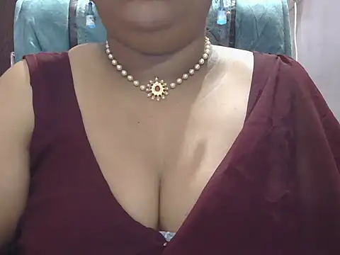 Snapshot of Nisha-telugu chatting on 03/11/26, 11:49 Nisha-telugu online show from 03/11/26, 11:49