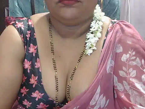 Snapshot of Nisha-telugu chatting on 03/19/26, 05:39 Nisha-telugu online show from 03/19/26, 05:39