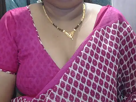 Snapshot of Nisha-telugu chatting on 04/07/26, 05:35 Nisha-telugu online show from 04/07/26, 05:35