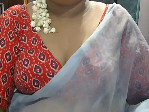 Snapshot of Nisha-telugu chatting on 04/19/26, 12:11 Nisha-telugu online show from 04/19/26, 12:11