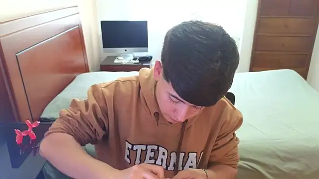 Snapshot of tightncuteass chatting on 09/18/25, 07:05 tightncuteass online show from 09/18/25, 07:05