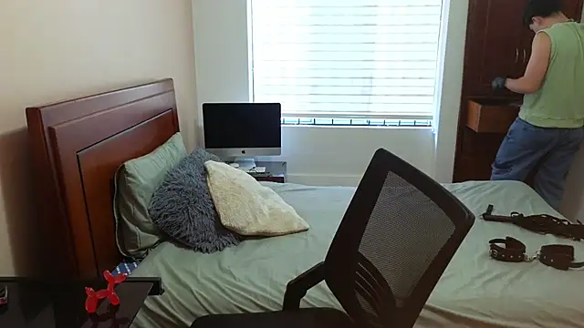 Snapshot of tightncuteass chatting on 09/24/25, 09:51 tightncuteass online show from 09/24/25, 09:51