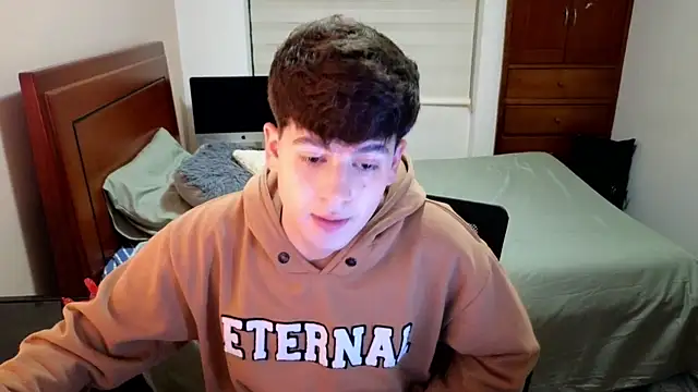 Snapshot of tightncuteass chatting on 10/23/25, 12:32 tightncuteass online show from 10/23/25, 12:32