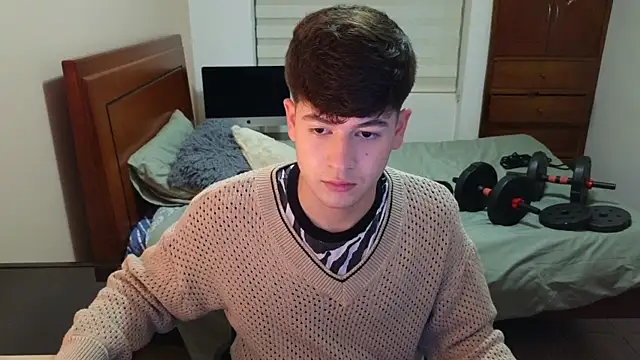 Snapshot of tightncuteass chatting on 10/31/25, 02:56 tightncuteass online show from 10/31/25, 02:56