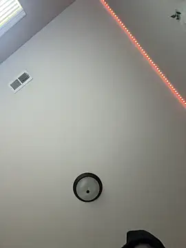 Snapshot of AllesandraLove chatting on 11/23/25, 05:35 AllesandraLove online show from 11/23/25, 05:35