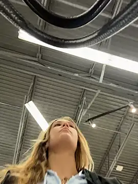 AllesandraLove online show from 01/06/26, 06:00