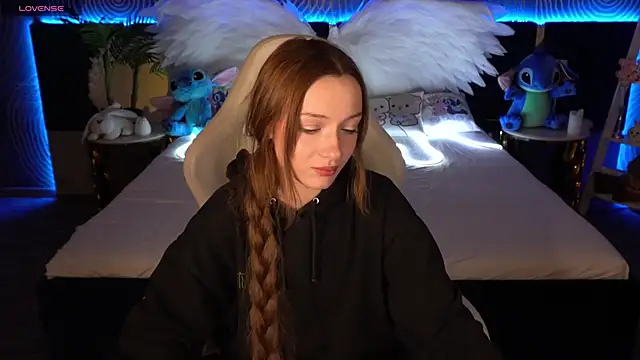 Snapshot of FoxyMayy chatting on 10/27/25, 01:59 FoxyMayy online show from 10/27/25, 01:59