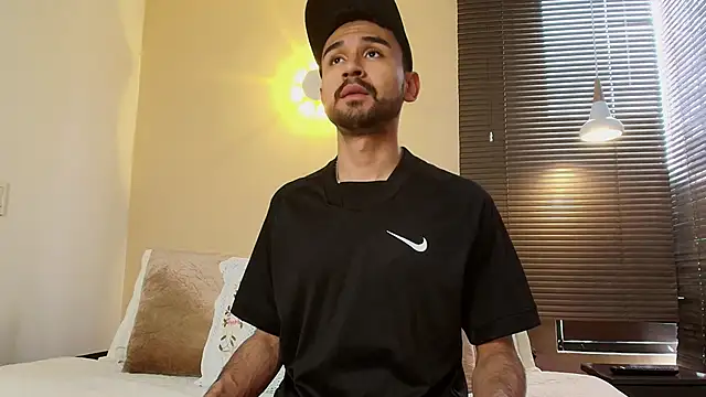 Axel Moon S online show from 10/20/25, 06:30