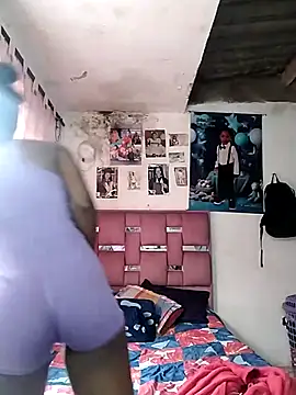 Kloee 12 online show from 11/28/25, 01:47