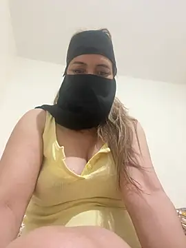 Snapshot of Wild-Nayra chatting on 04/20/26, 12:57 Wild-Nayra online show from 04/20/26, 12:57