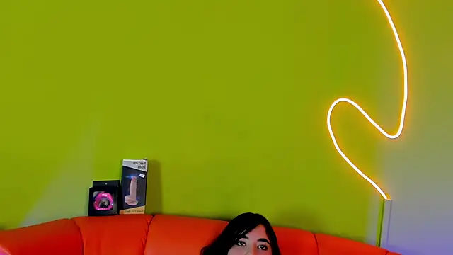 Bagiolett online show from 10/09/25, 03:04