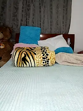 Snapshot of ZARAY_1118 chatting on 04/01/26, 11:35 ZARAY 1118 online show from 04/01/26, 11:35