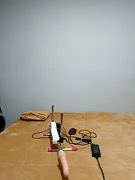 Snapshot of ZARAY_1118 chatting on 04/04/26, 11:24 ZARAY 1118 online show from 04/04/26, 11:24