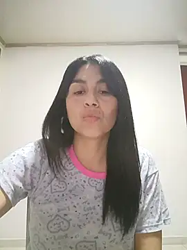 vanessa-titisM online show from 10/31/25, 02:12